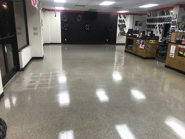 Floor Waxing in Lexington, NC (1)