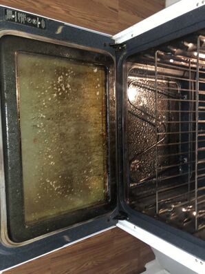 Before & After Oven Deep Cleaning in Winston-Salem, NC (1)